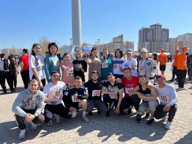 Поздравляем сотрудников вуза