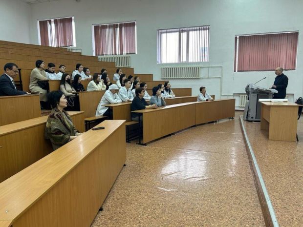 Introduced the educational programs of the University
