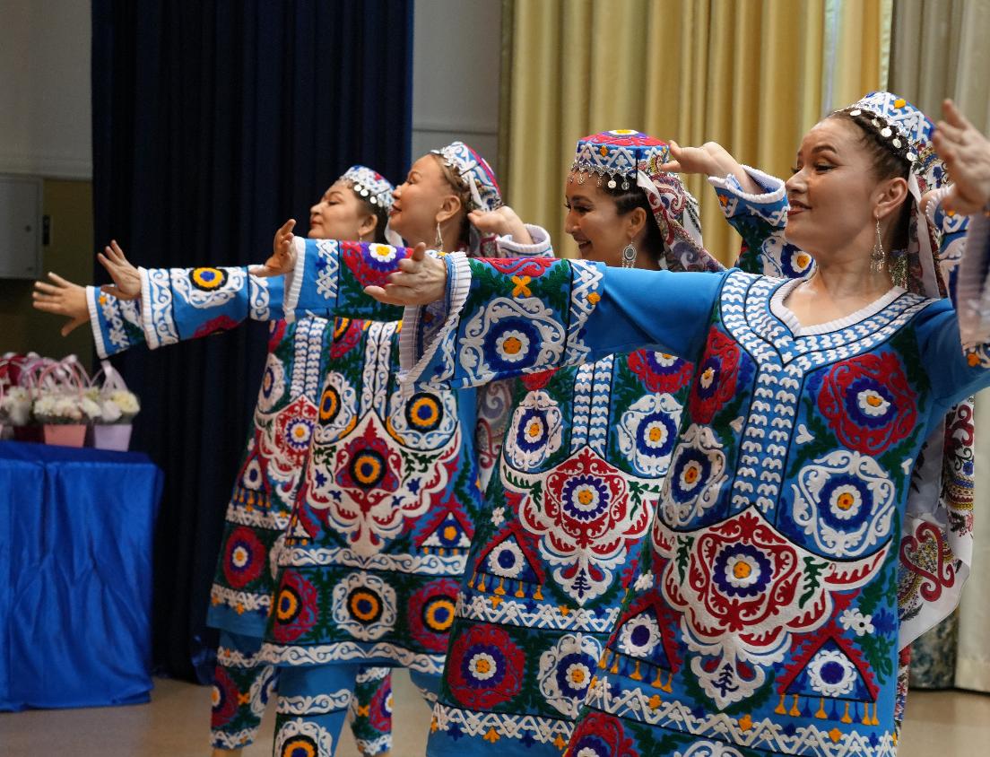 «ҚАРАКӨЗ» халықтық шығыс би ансамблі 30 жылдық мерейтойын атап өтті