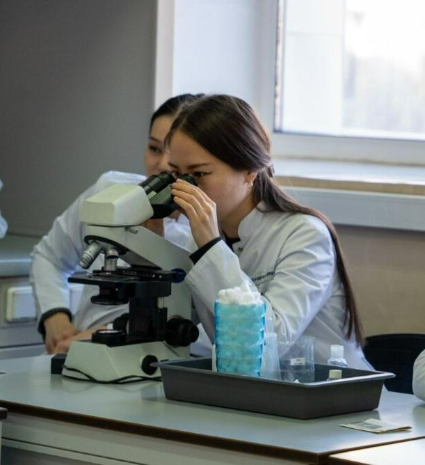 Research biologist (scientific and teaching field)